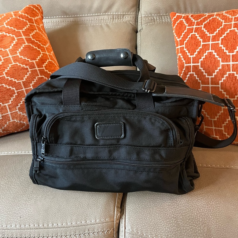 TUMI loved Messenger Bag